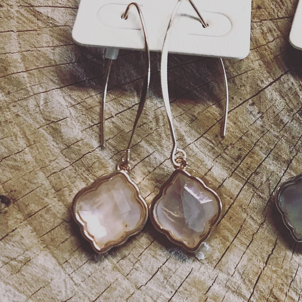 Gold clover dangle earrings